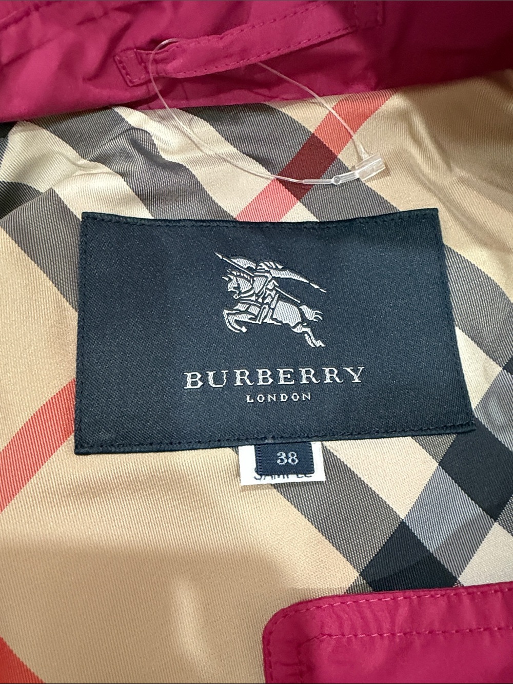 Burberry Rose Magenta Hooded Double-Breasted Rain Cape - Picture 7 of 17